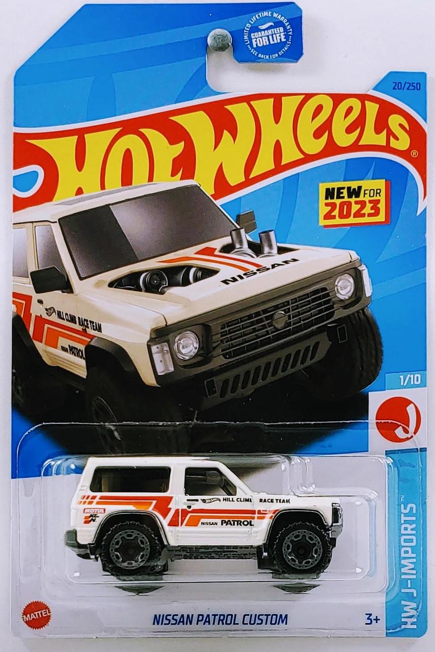 Игрушечная машинка Hot Wheels Nissan Patrol Custom 2023 J-Imports №020 (HKG23)
