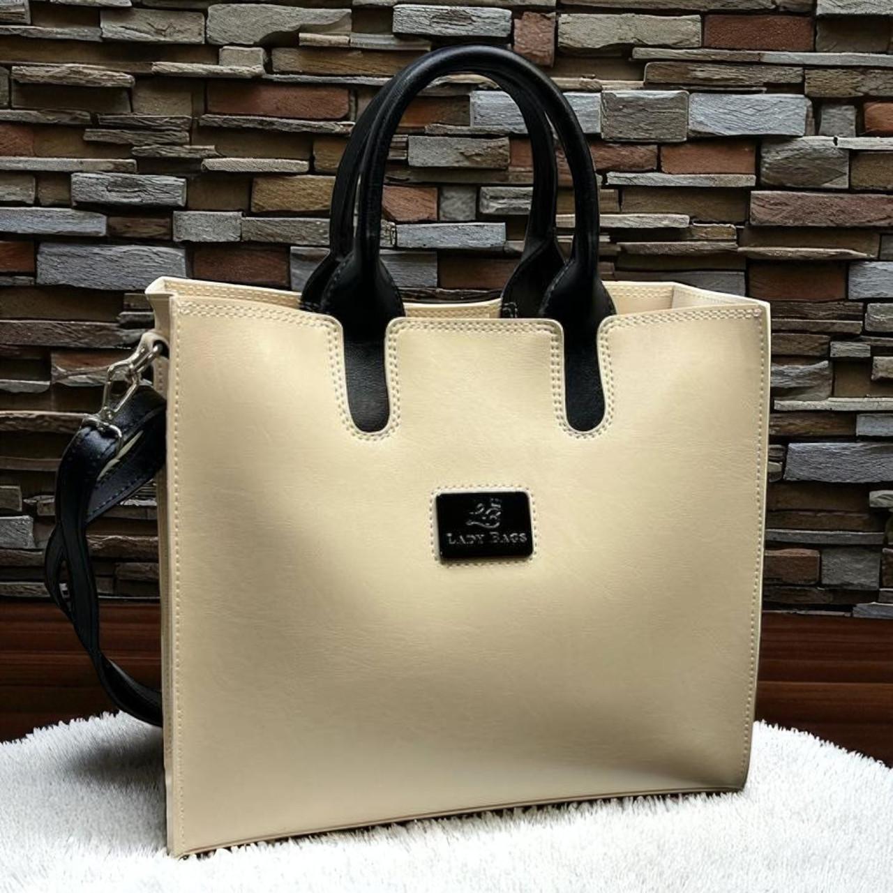 Сумка тоут женская через плечо большая классическая вмещает А4 Бежевый - фото 1 Сумка тоут женская через плечо большая классическая вмещает А4 Бежевый - фото 1