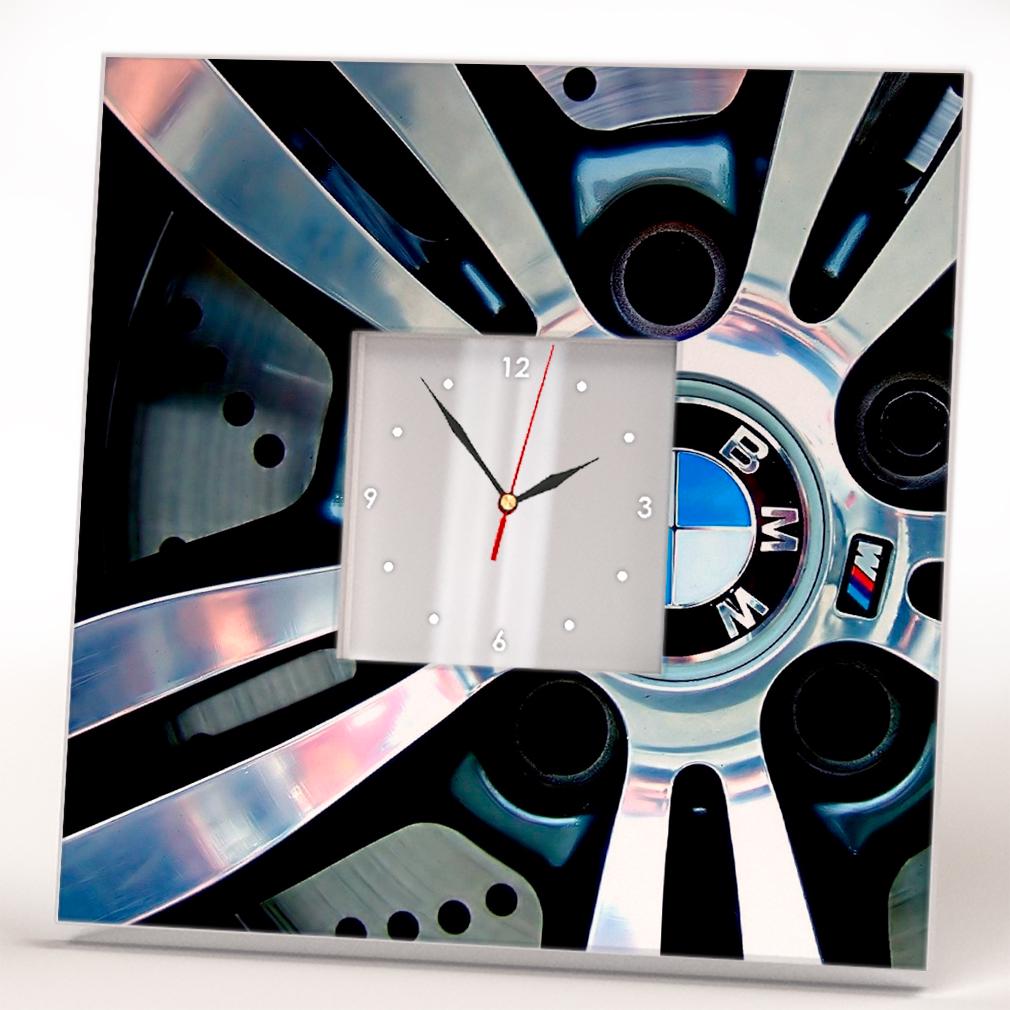 Часы с авто BMW 260x260 мм (C03857)