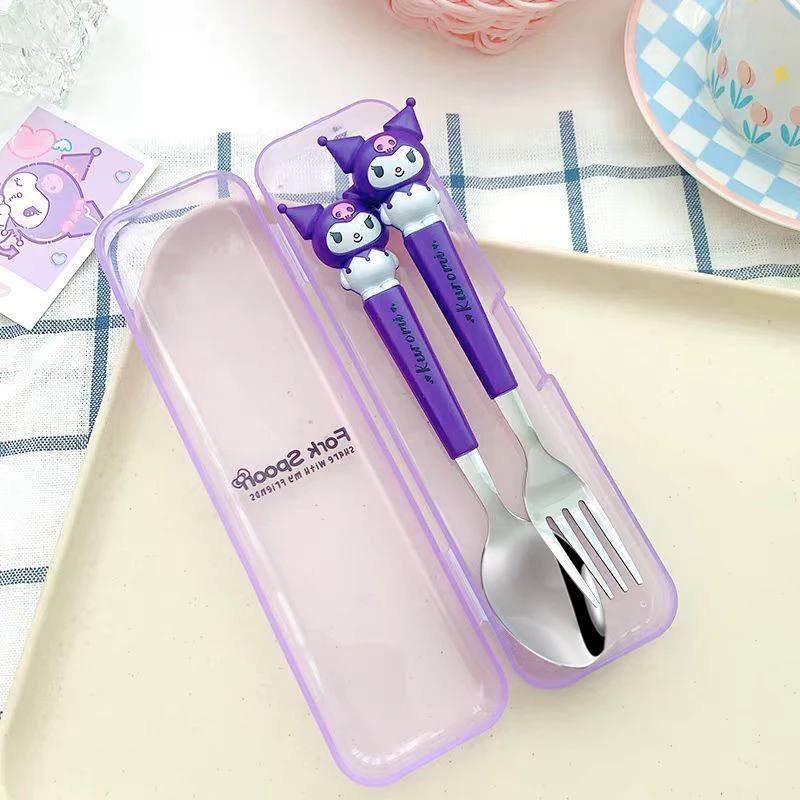 Набор детских столовых приборов Kuromi ложка/вилка с контейнером для хранения Фиолетовый (2513535273)