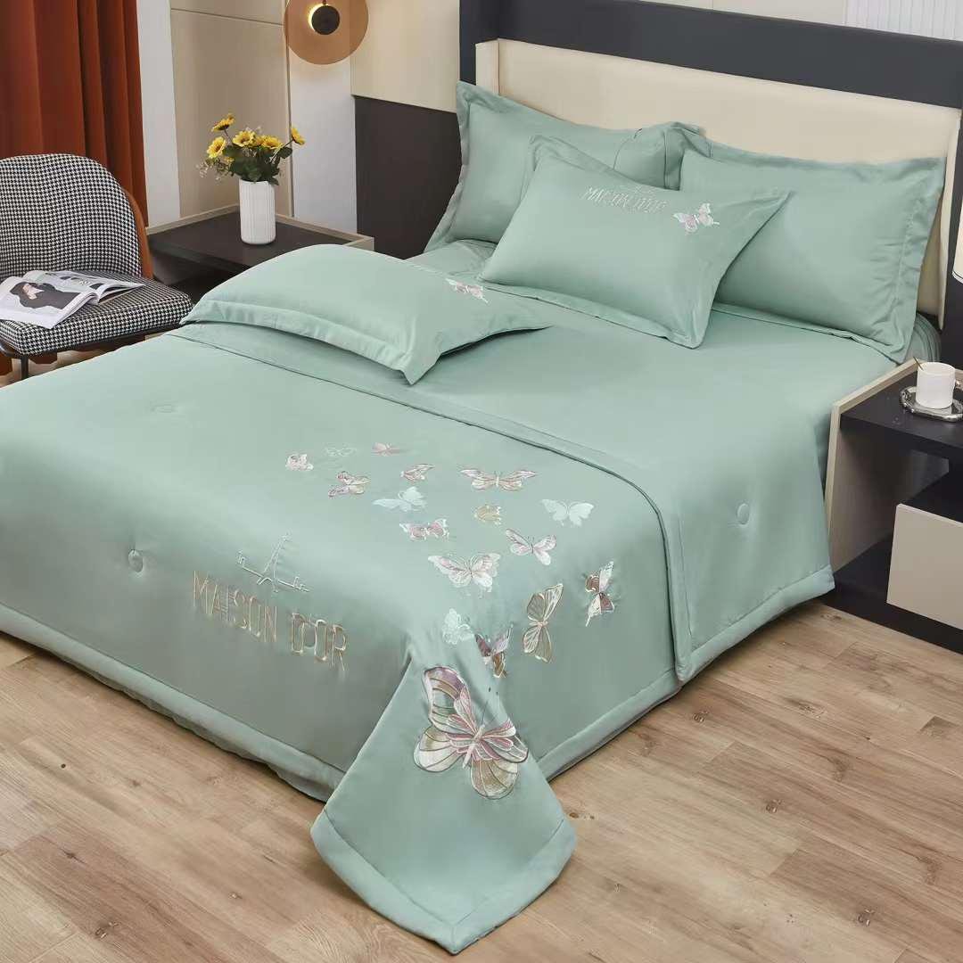 Комплект постельного белья с одеялом евро (700576)