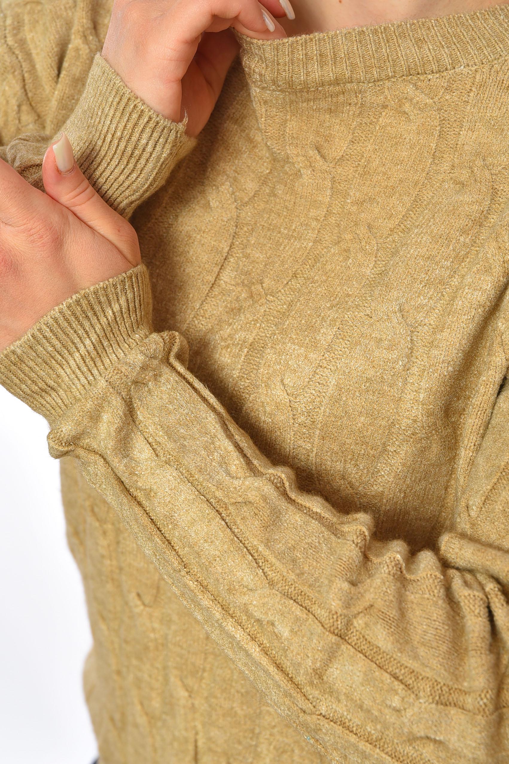 Свитер женский однотонный L-XL Бежевый (191940) - фото 4 Свитер женский однотонный L-XL Бежевый (191940) - фото 4