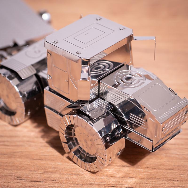 Конструктор METAL-TIME Tractor Slobozhanets MT074 колекційна модель (3031515) - фото 6