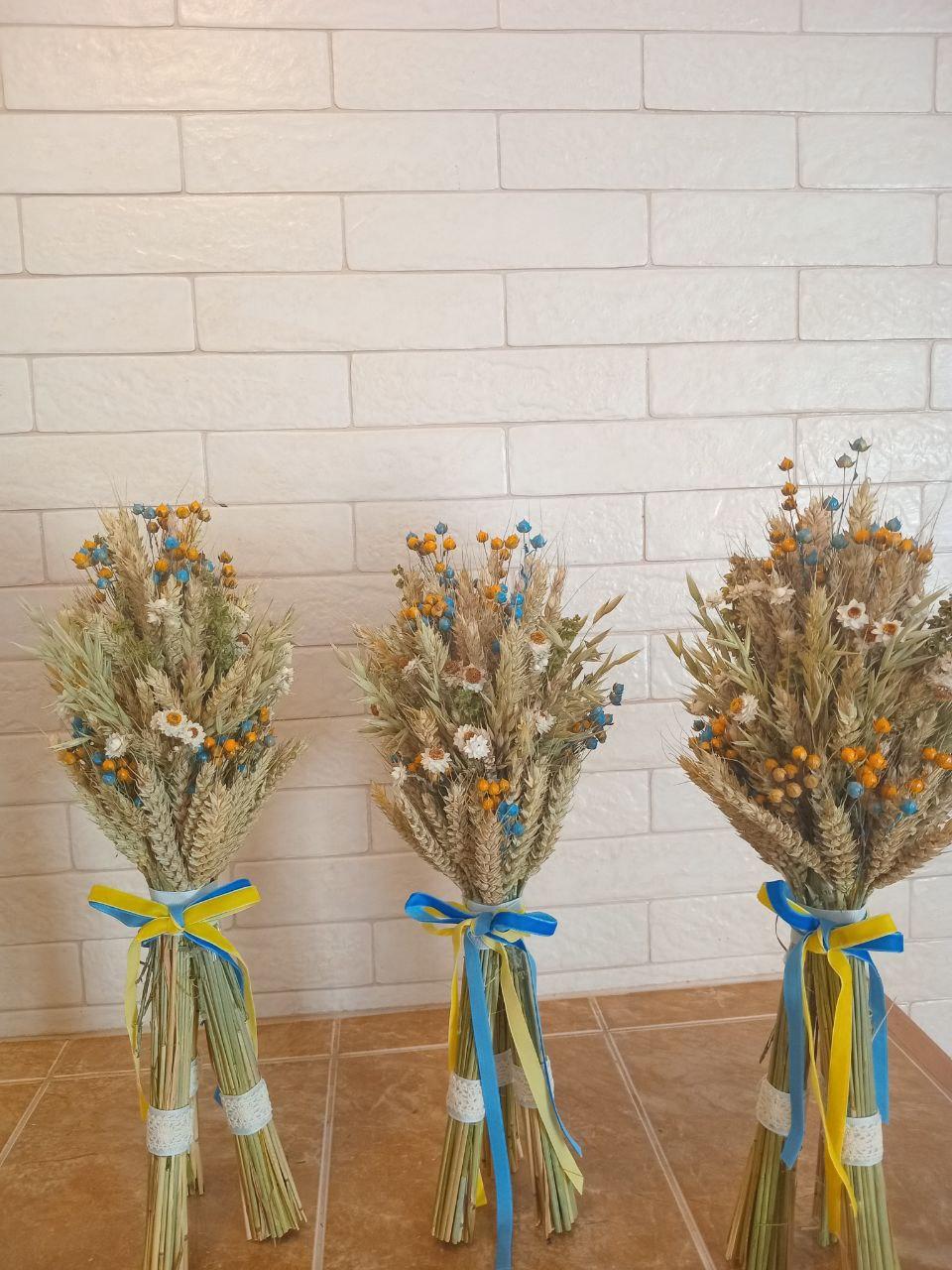 Дідух різдвяний з колосcя пшениці/льону та вівса на трьох ніжках 40-45 см з українською стрічкою (2814652889) - фото 5 Дідух різдвяний з колосcя пшениці/льону та вівса на трьох ніжках 40-45 см з українською стрічкою (2814652889) - фото 5