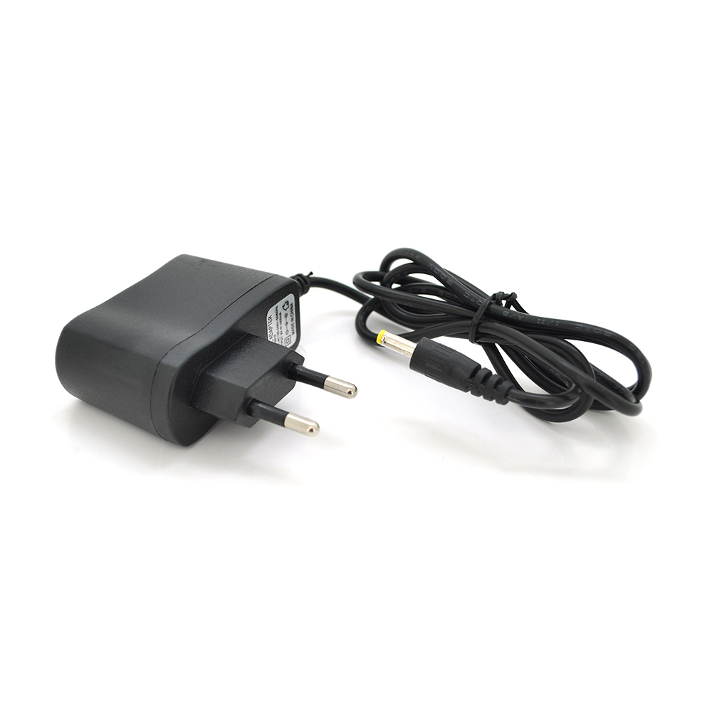 Адаптер питания импульсный XBS0910 универсальный 9В 1А 9 Вт штекер 4,0/1,7 (YUT_V6495)