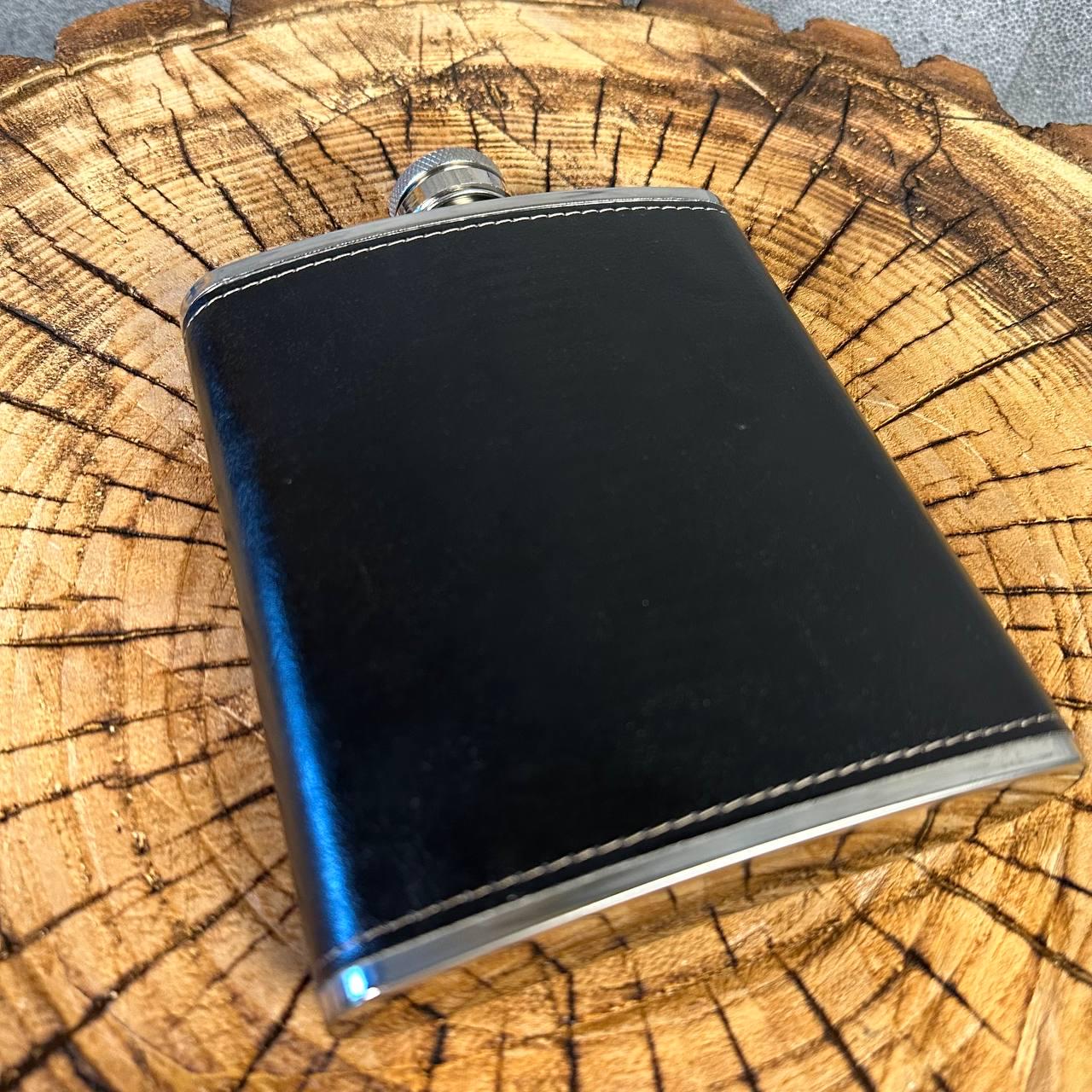 Фляга для алкоголя из нержавеющей стали в отделке из экокожи 530мл (61146) - фото 6 Фляга для алкоголя из нержавеющей стали в отделке из экокожи 530мл (61146) - фото 6