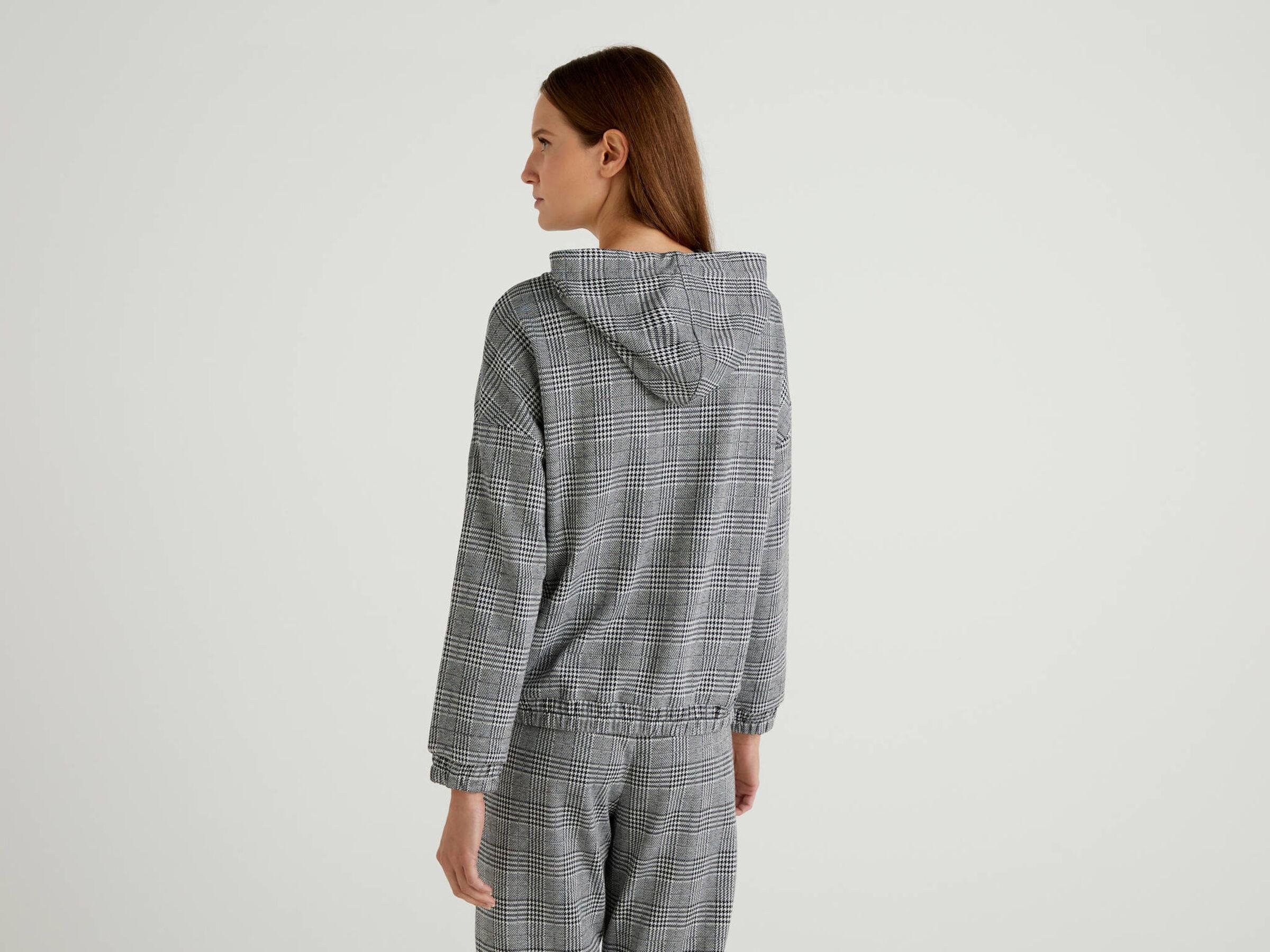 Світшот жіночий Benetton M Сірий (3yzqe2282) - фото 2 Світшот жіночий Benetton M Сірий (3yzqe2282) - фото 2