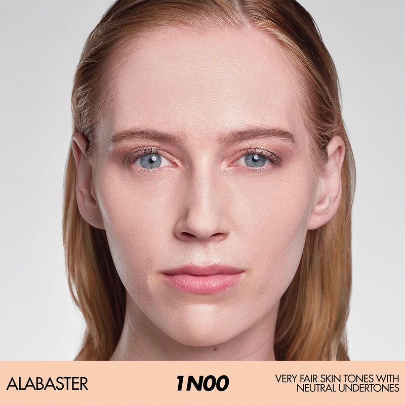 Тональний засіб Make Up Forever HD Skin Matte Velvet відтінок 1N00 11 г - фото 3 Тональний засіб Make Up Forever HD Skin Matte Velvet відтінок 1N00 11 г - фото 3