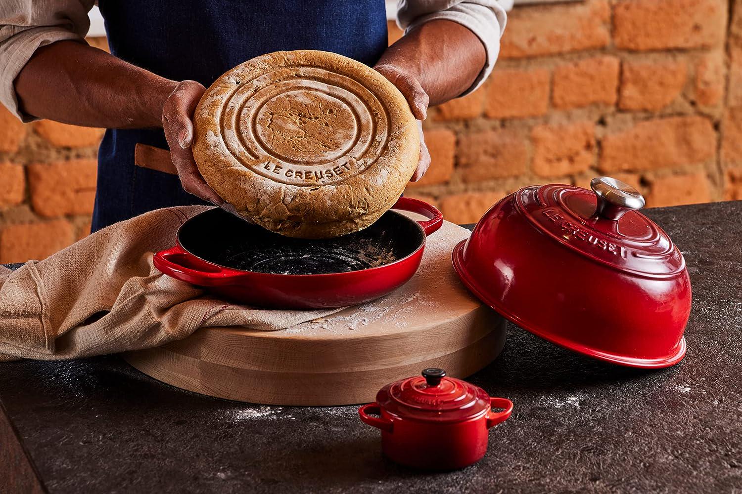 Форма для випічки хліба Le Creuset Signature 24 см Sea Salt (21301247170430) - фото 7 Форма для випічки хліба Le Creuset Signature 24 см Sea Salt (21301247170430) - фото 7