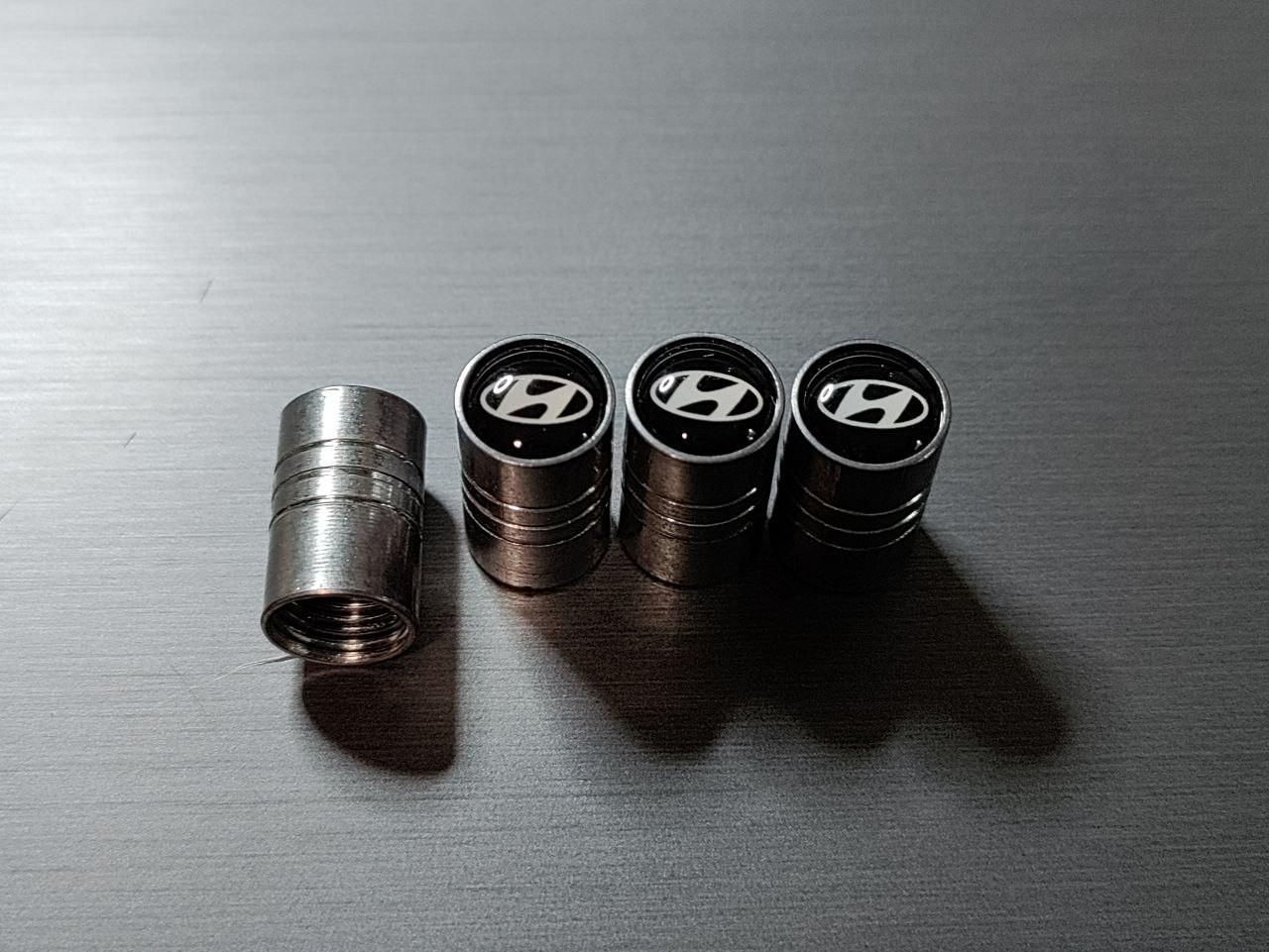 Колпачки на ниппель с логотипом Hyundai металлические (1932678030) Колпачки на ниппель с логотипом Hyundai металлические (1932678030)