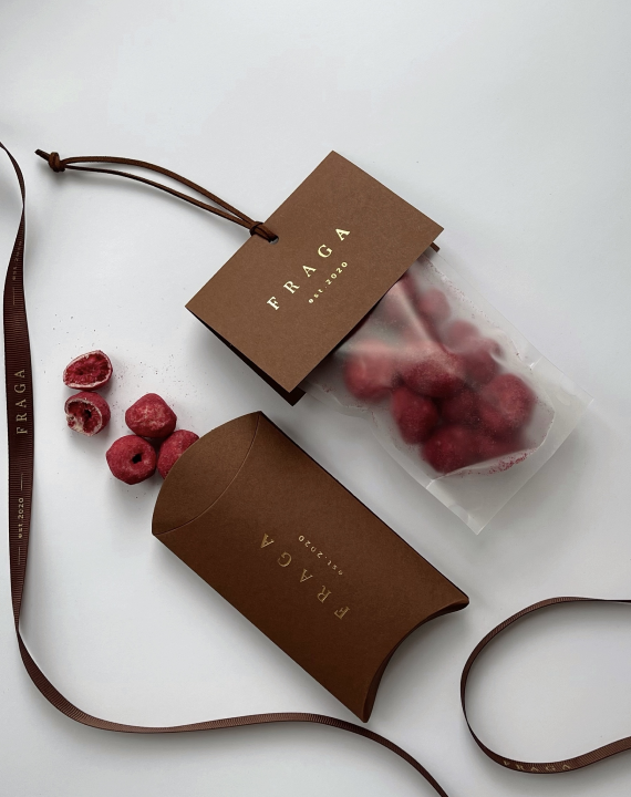Малина Fraga cублімована в білому шоколаді 70 г