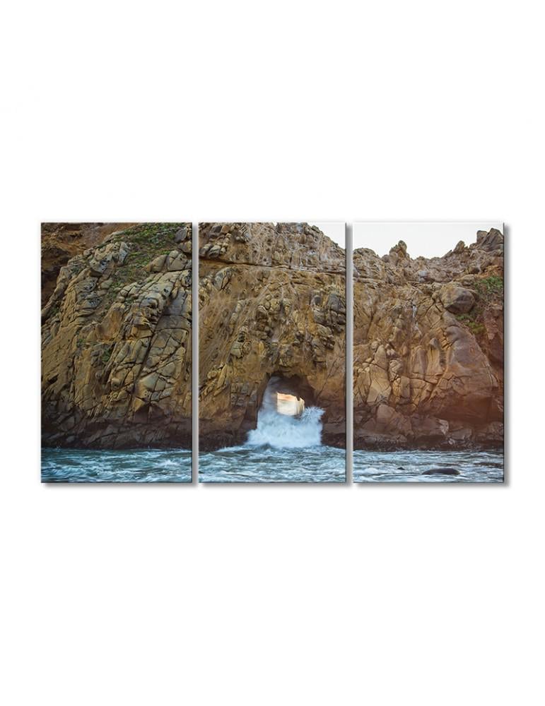 Картина модульная Скала у окна Биг-Сюр на закате на пляже Пфайффер 3 модуля 60x90 см