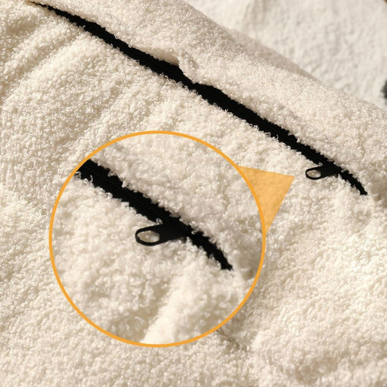 Детское кресло мягкое с ушками и боковым карманом 48x52x34 см Молочный (29516162) - фото 8