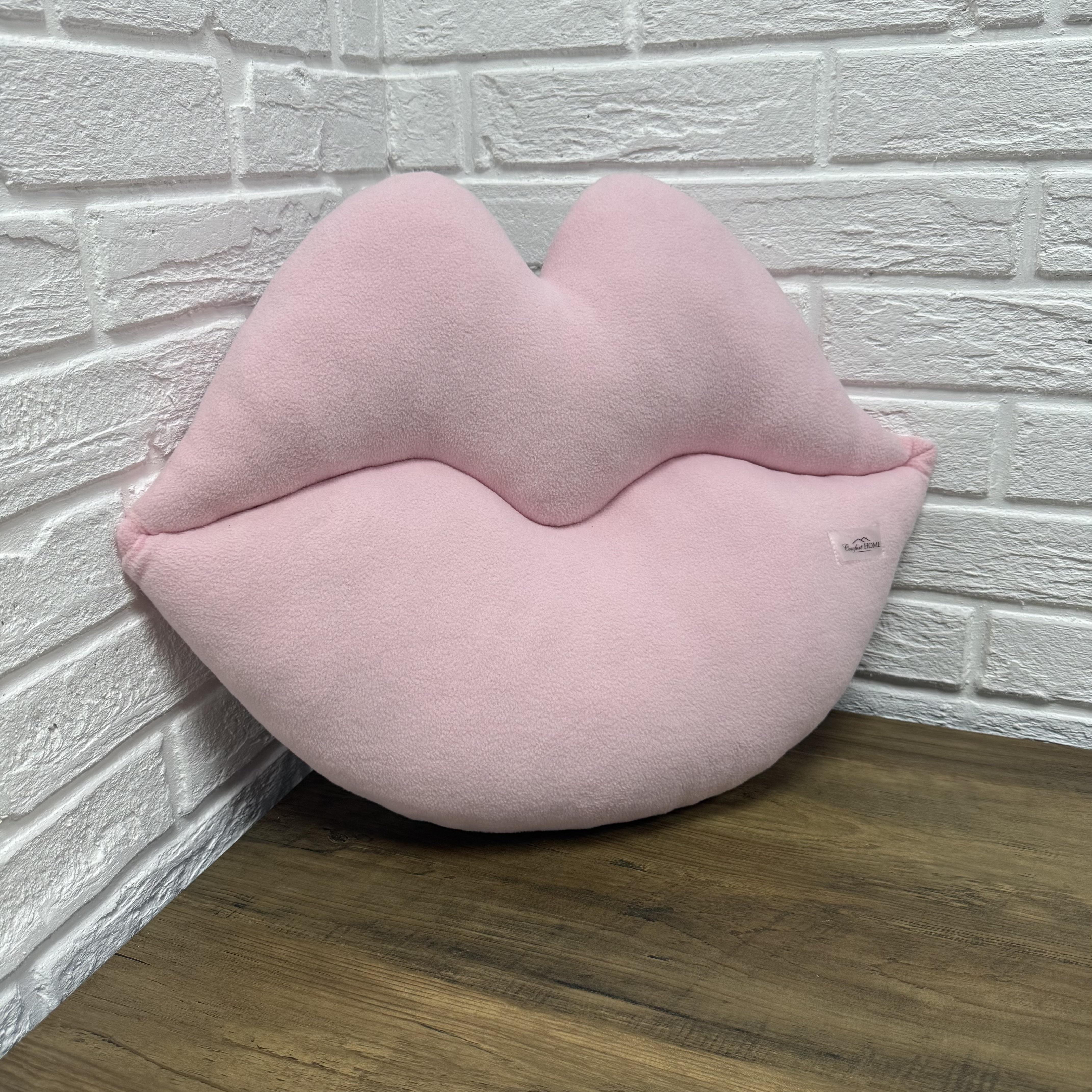 Подушка Comfort Home Губы плюшевая 35x50 см