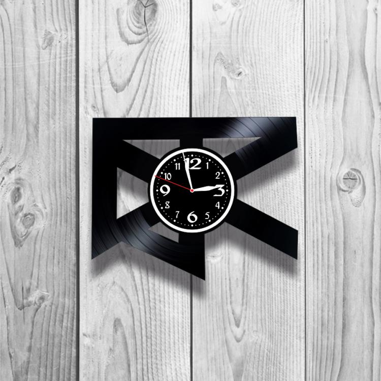 Часы настенные Лофт-винтаж 0166 из виниловой пластинки