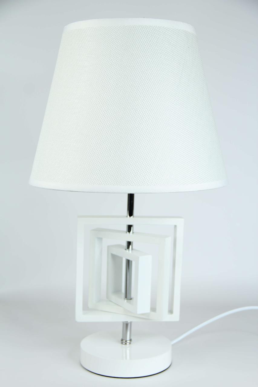 Лампа деревянная настольная SVLIGHT 1090 с абажуром Белый Лампа деревянная настольная SVLIGHT 1090 с абажуром Белый