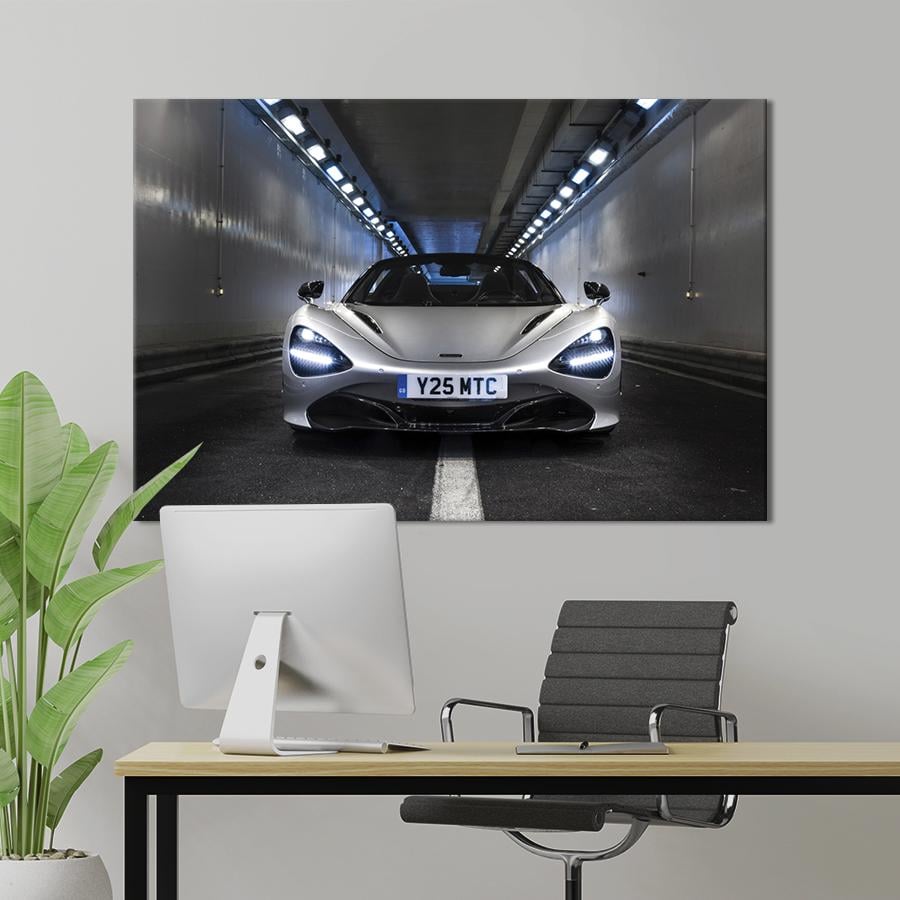 Картина на холсте Серебристый McLaren 720S 122x81 см (1362-1)