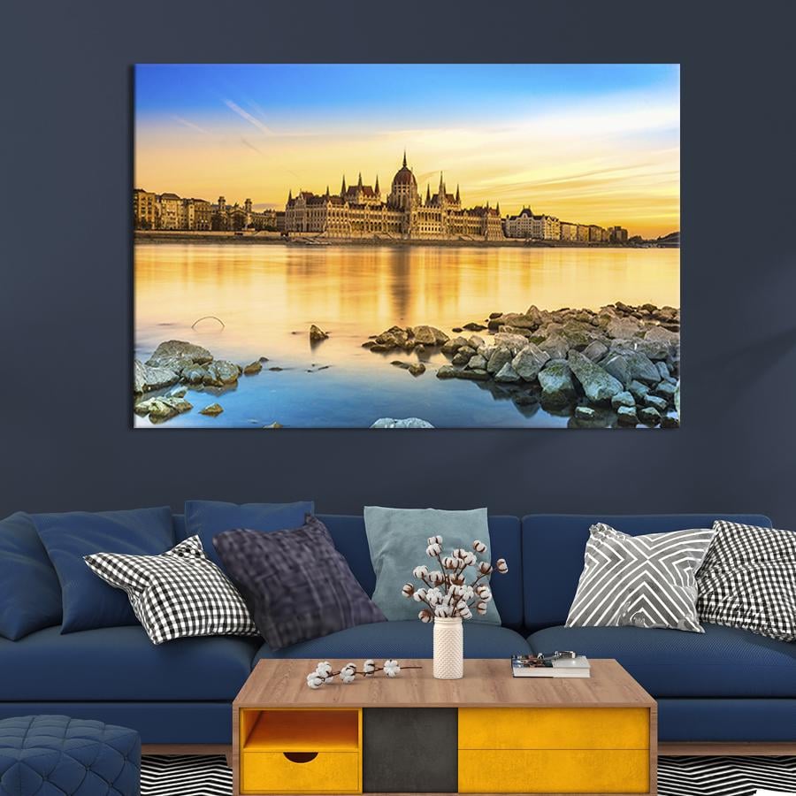 Настенный декор картина на холсте для интерьера Здание венгерского парламента 51x34 см (372-1)