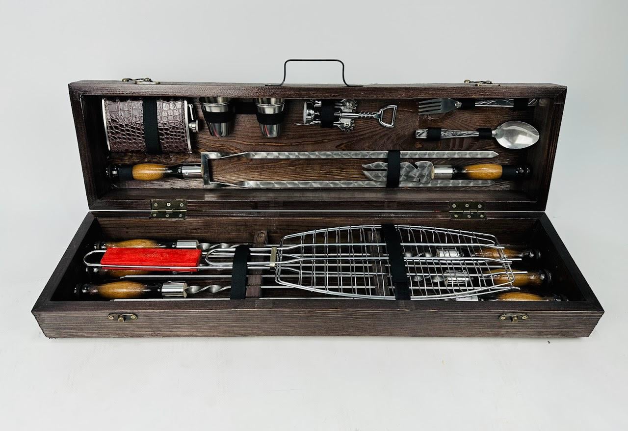 Подарочный набор шампуров Лесник в кейсе из натурального дерева и нержавеющей стали из 23 предметов Коричневый (143-10-KS-7702)