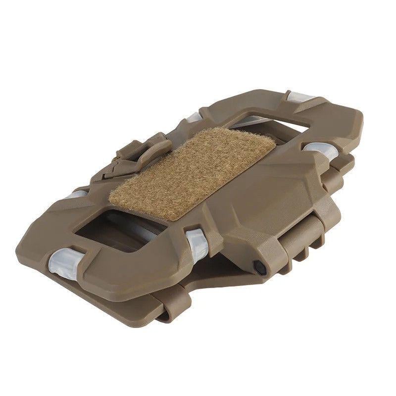 Крепление телефона на бронежилет тактический откидной чехол для смартфона на плитоноске нагрудный держатель с фиксацией MOLLE Койот (170)