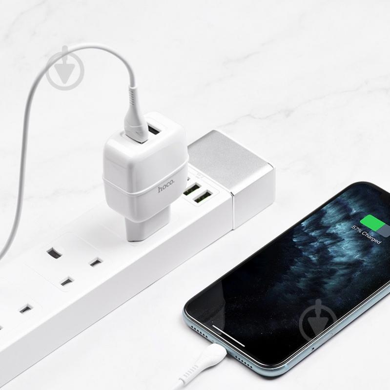 СЗУ Hoco C77A (2USB/2.4A) + Lightning (Белый) 1059136 - фото 2 СЗУ Hoco C77A (2USB/2.4A) + Lightning (Белый) 1059136 - фото 2