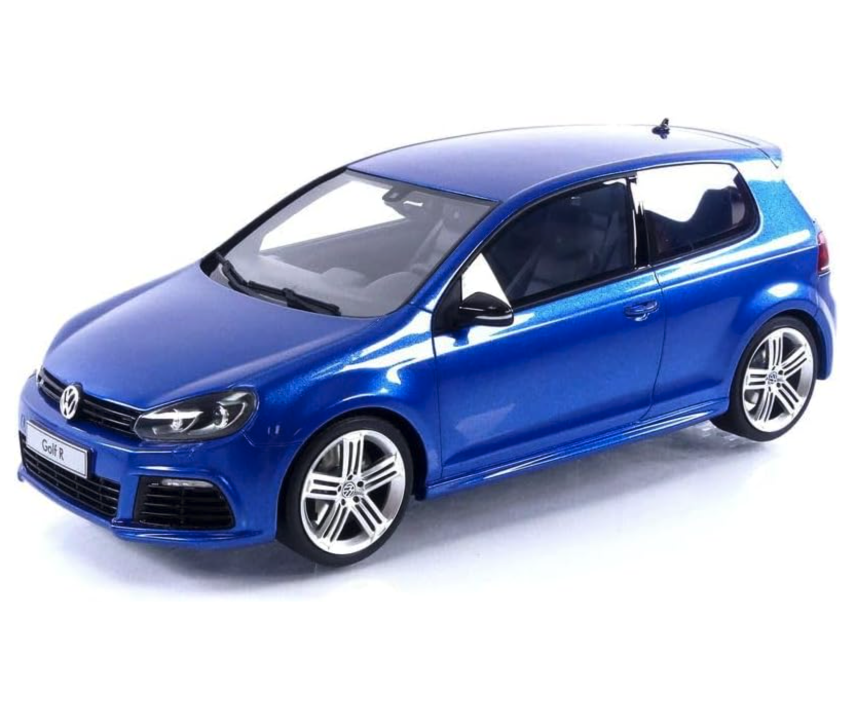 Модель автомобиля OttoMobile 1:18 Volkswagen Golf 6 R 3d Blue (OT412)