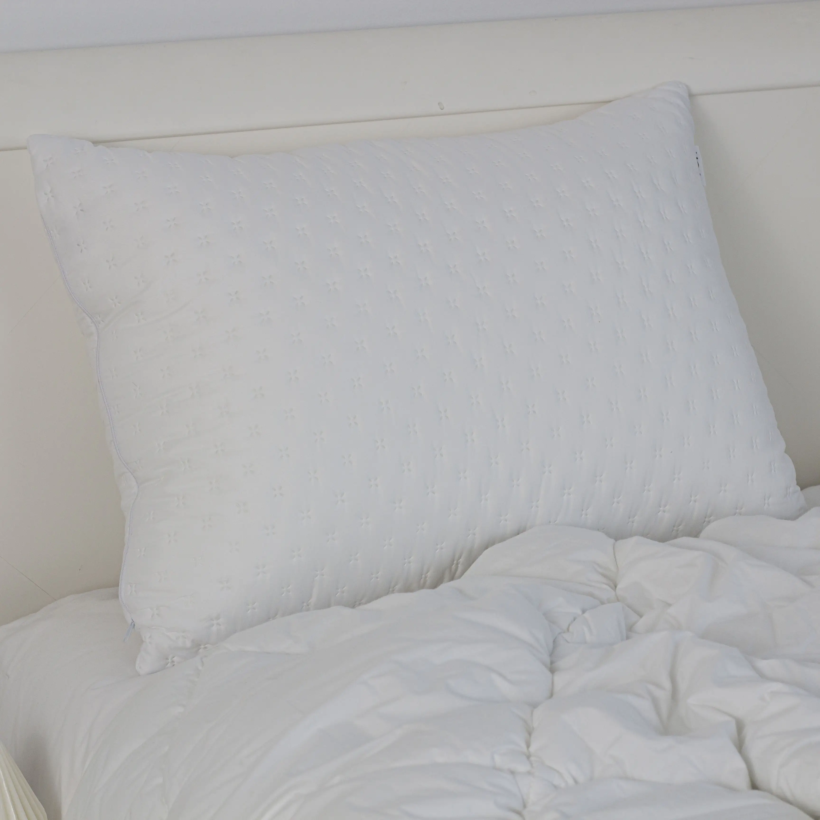 Подушка SLEEPCOVER LIGHT NEW 70x70 см 900 г мікрофібра (3-01183_00000)