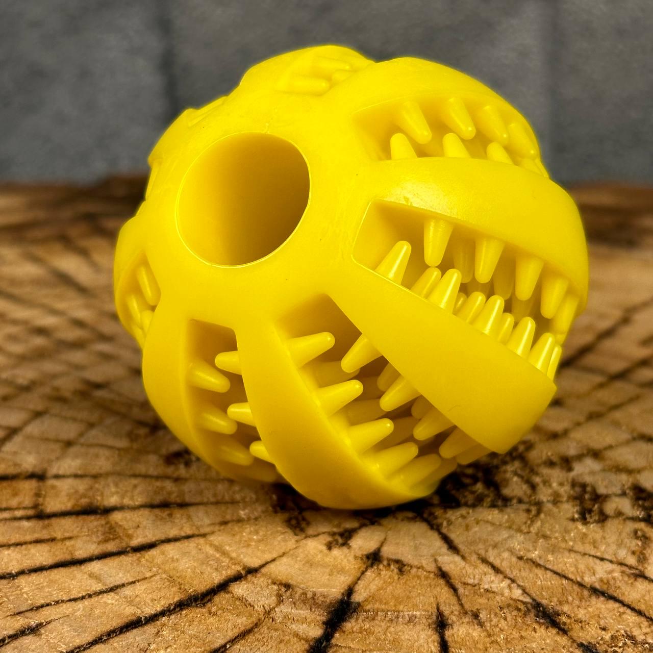 Мячик для собак Trixie Denta Fun каучуковый для чистки зубов 70 мм Мячик для собак Trixie Denta Fun каучуковый для чистки зубов 70 мм