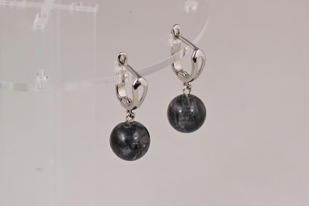 Серьги No Name Черный шарик рутиловый кварц 3 см Серебряный (30853387)