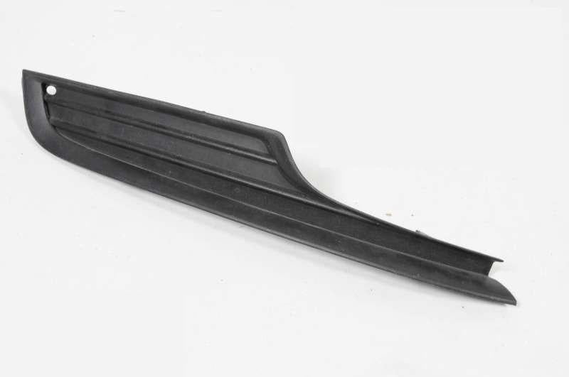 Решетка бампера AVTM Volkswagen Golf 7 13- правая (7431 928)