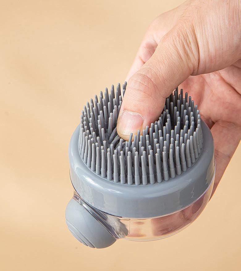 Щітка масажна для миття голови з дозатором 14755 7х8,5 см Сірий (4993576) - фото 2