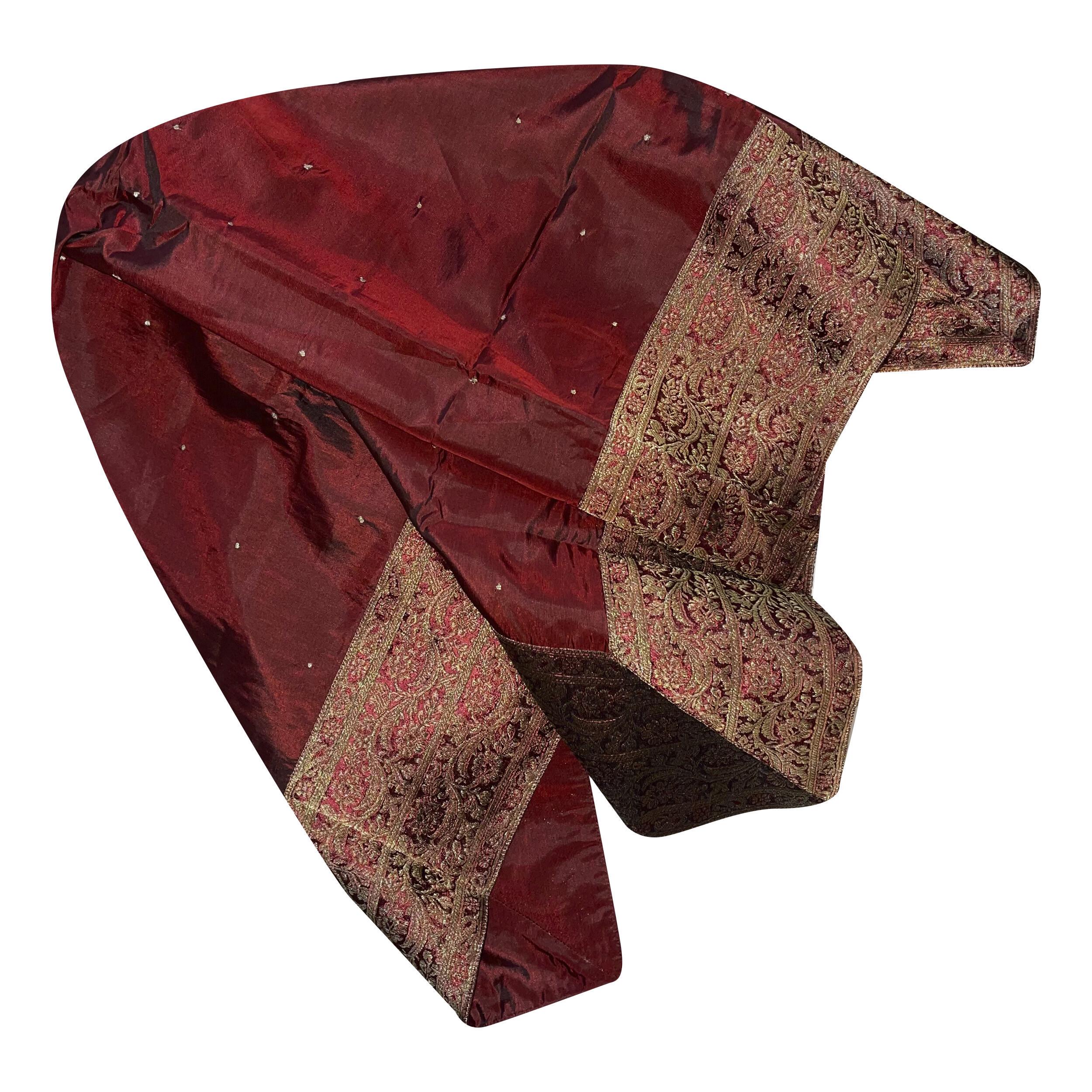 Скатертина декоративна Silk Route 100x100 см Бордовий (1795)