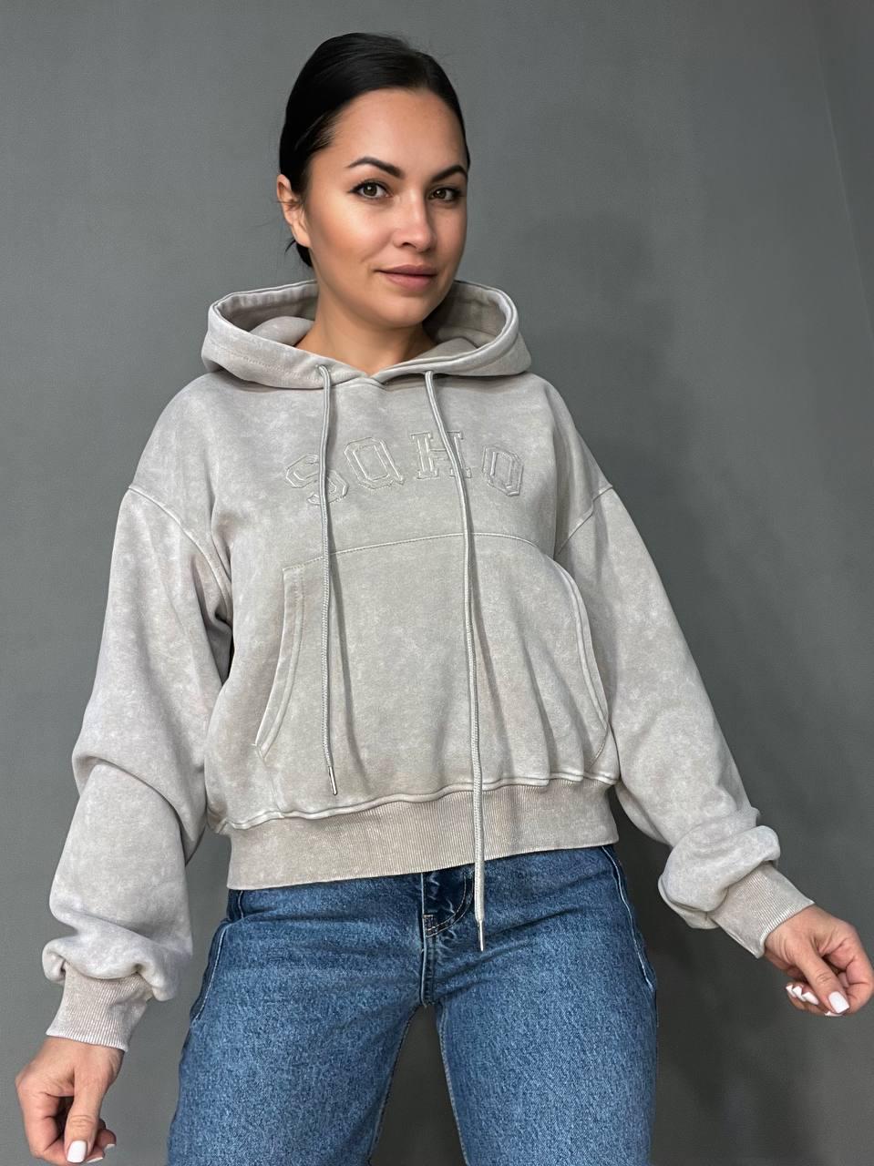 Худи женское JOY ONE 25513 вареное тай-дай вышивка впереди с капюшоном средняя длина OS Бежевый (3314) - фото 1