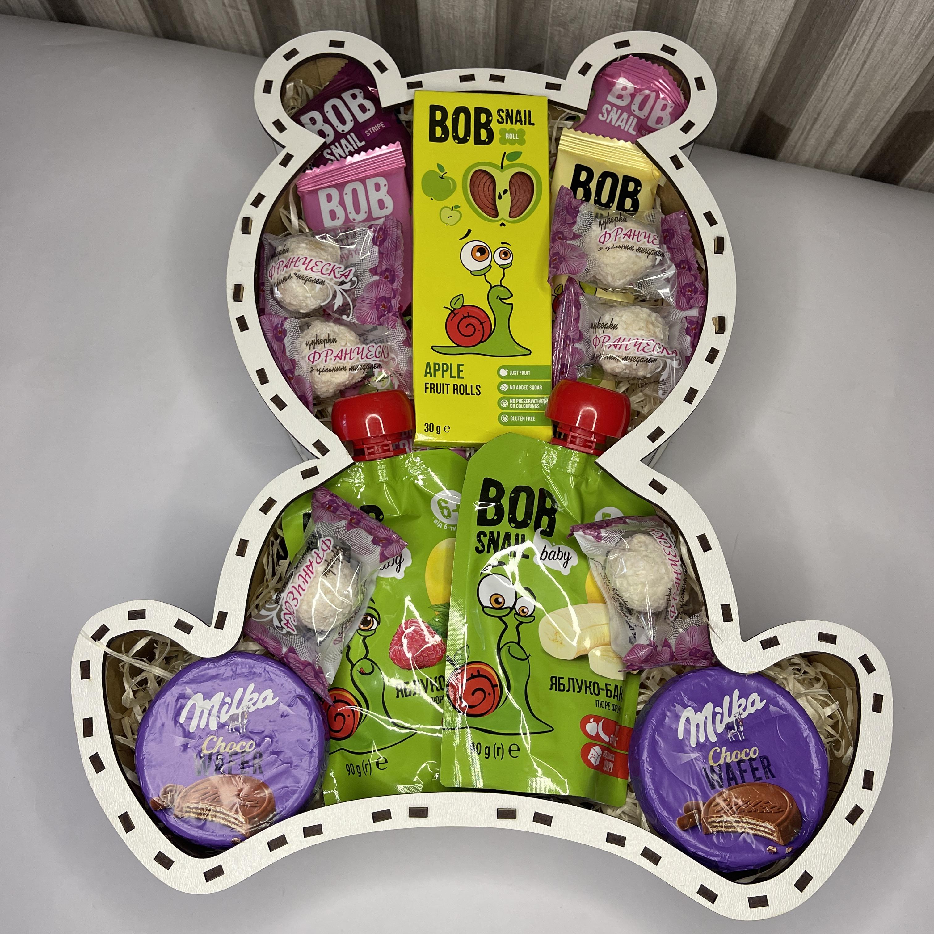 Подарунковий бокс дитячий Ведмідь з солодощами Bob Snail та Milka дерев'яний (226)
