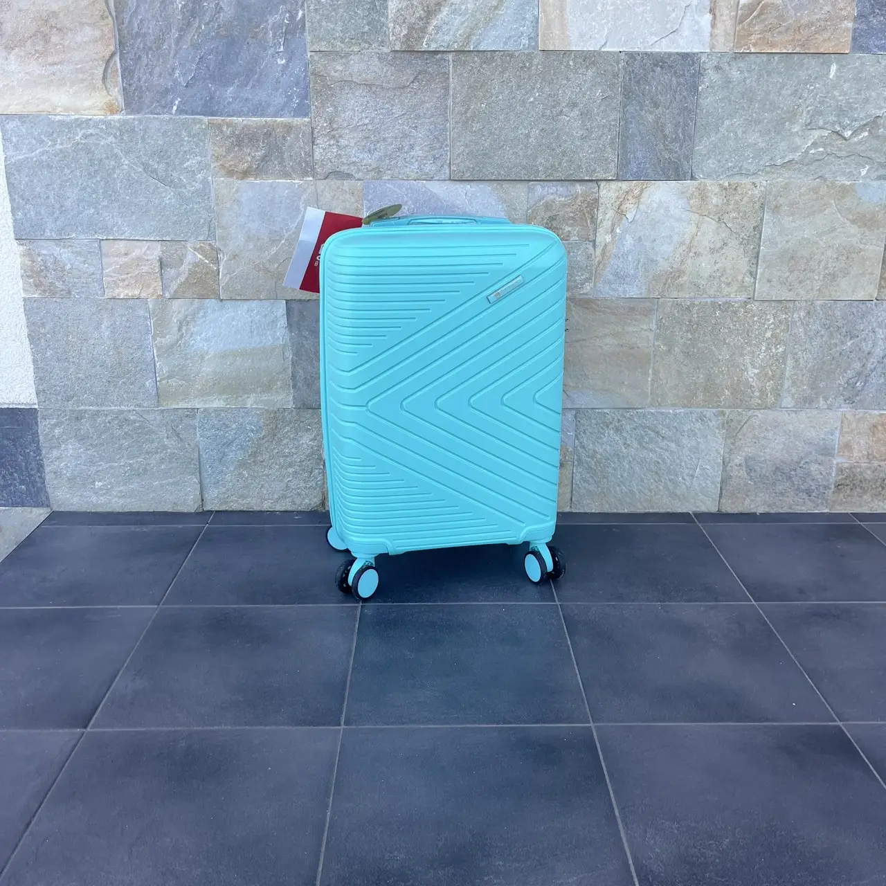 Чемодан дорожный Bloom 1706 39 л S Мятный - фото 2 Чемодан дорожный Bloom 1706 39 л S Мятный - фото 2