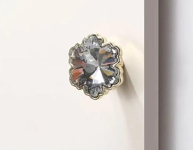 Мебельная ручка Crystal Bloom Gold Dot (GO8CBGD25)