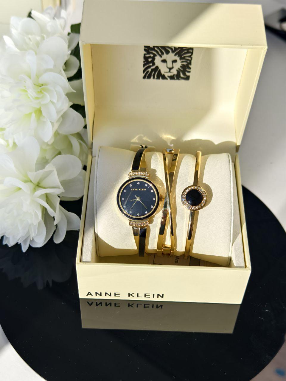 Годинник жіночий з браслетами Anne Klein AK2216NRST