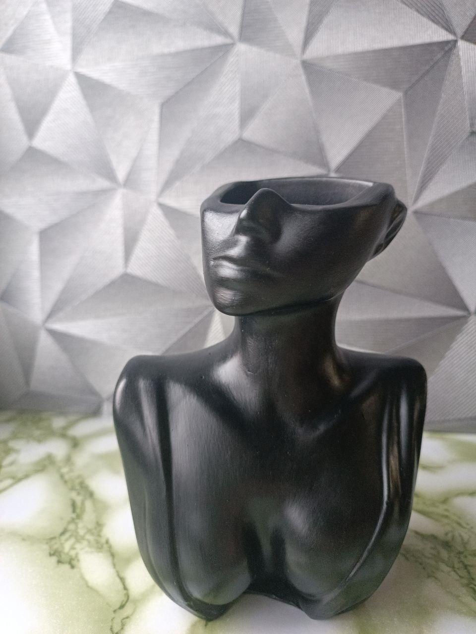 Ваза-кашпо Жіночий бюст з гіпсу ручної роботи Чорний - фото 3
