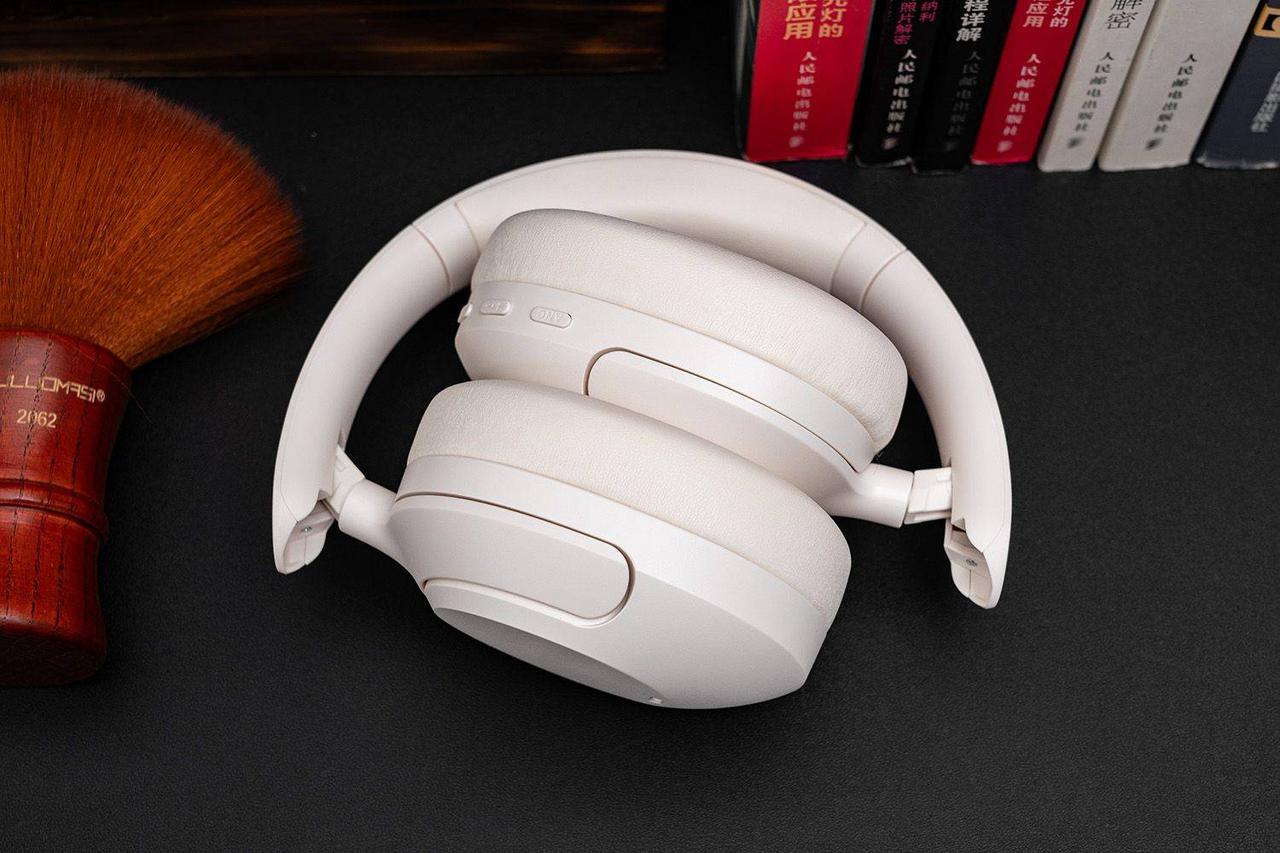 Навушники бездротові QCY H4 з ANC Bluetooth 5.2 mini-jack 3,5 мм 70 год Білий (28731138) - фото 6