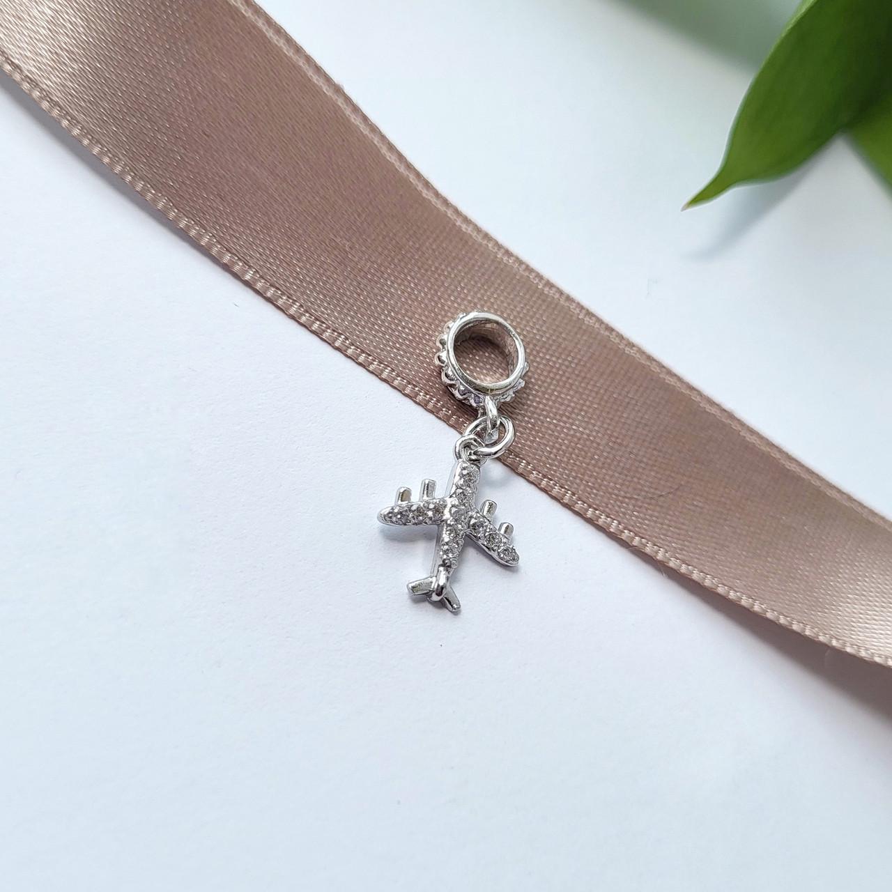 Шарм с подвеской Самолет в белых камнях 925 пробы 1 г (825р) Шарм с подвеской Самолет в белых камнях 925 пробы 1 г (825р)