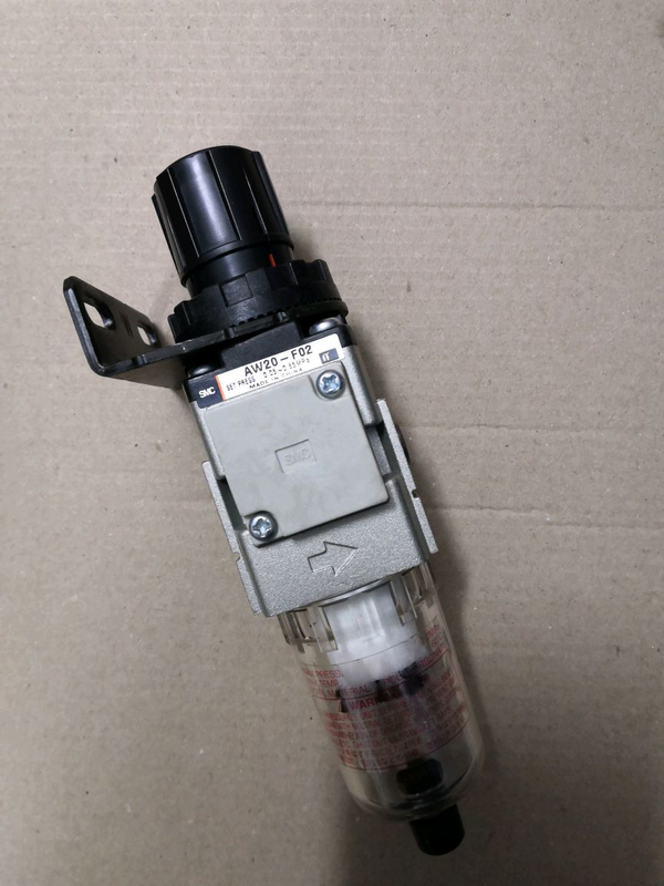Редуктор стисненого повітря SMC AW20-F02 - фото 2 Редуктор стисненого повітря SMC AW20-F02 - фото 2