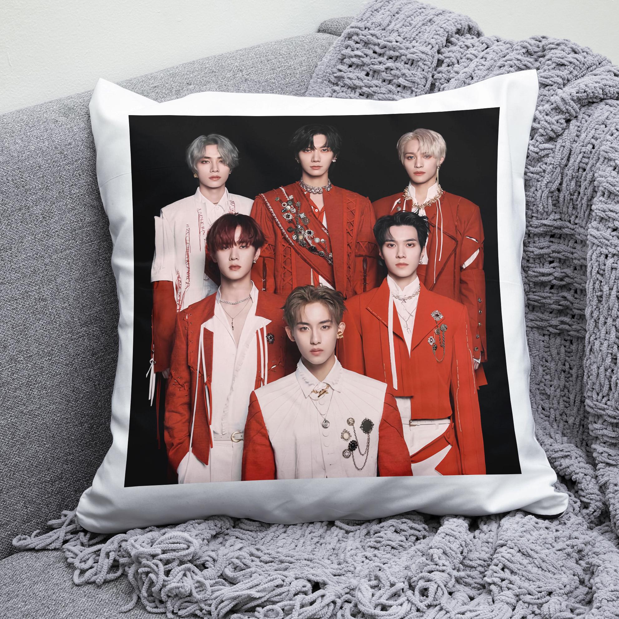 Плюшева подушка квадрат з принтом K-Pop Wayv