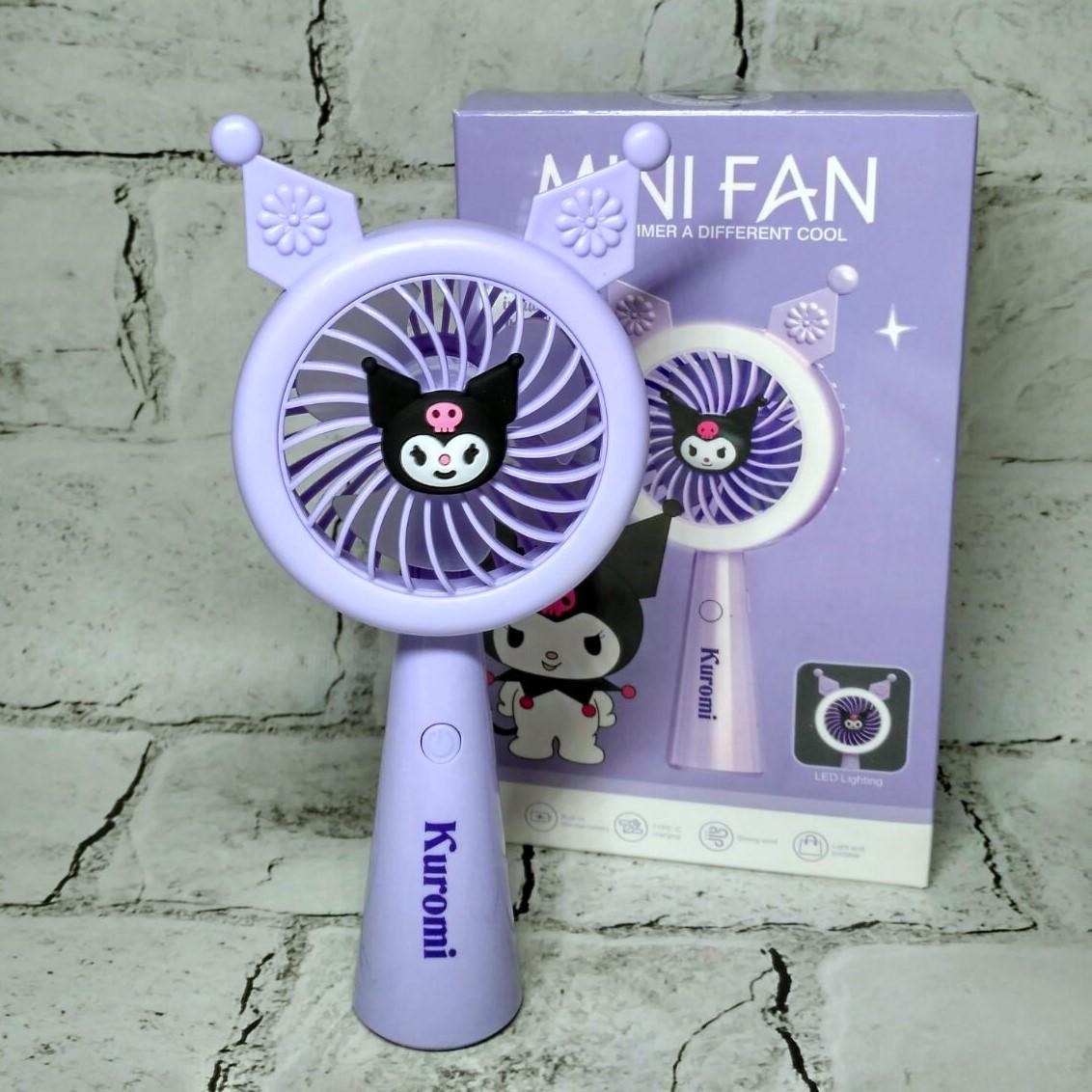 Детский портативный мини-вентилятор с подсветкой Куроми 19 см Сиреневый (677-79-2)