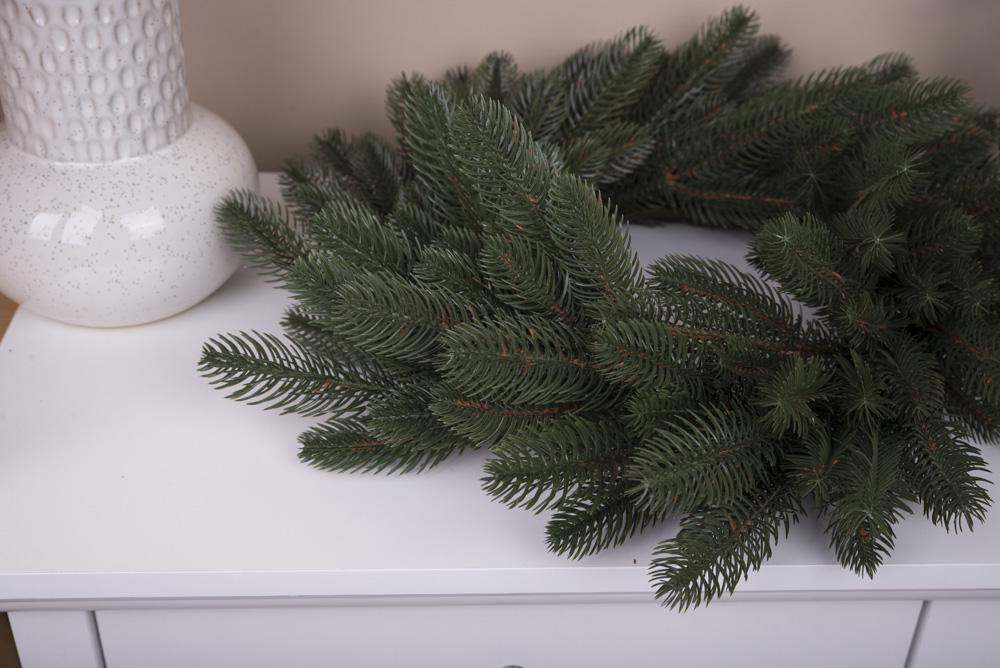 Вінок з ялини преміум 45 см Зелений (3921-1) - фото 3 Вінок з ялини преміум 45 см Зелений (3921-1) - фото 3