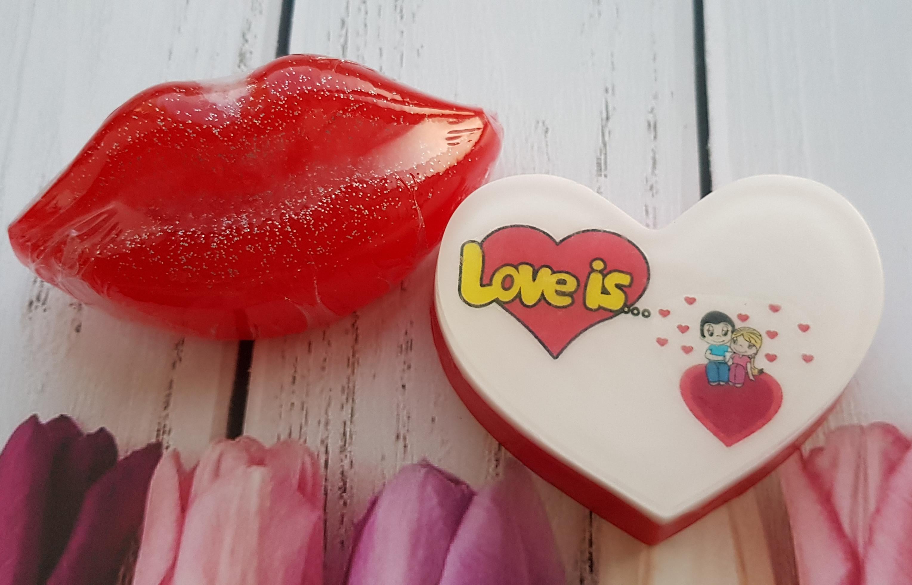 Сувенирное мыло набор Love is... (AS00014)