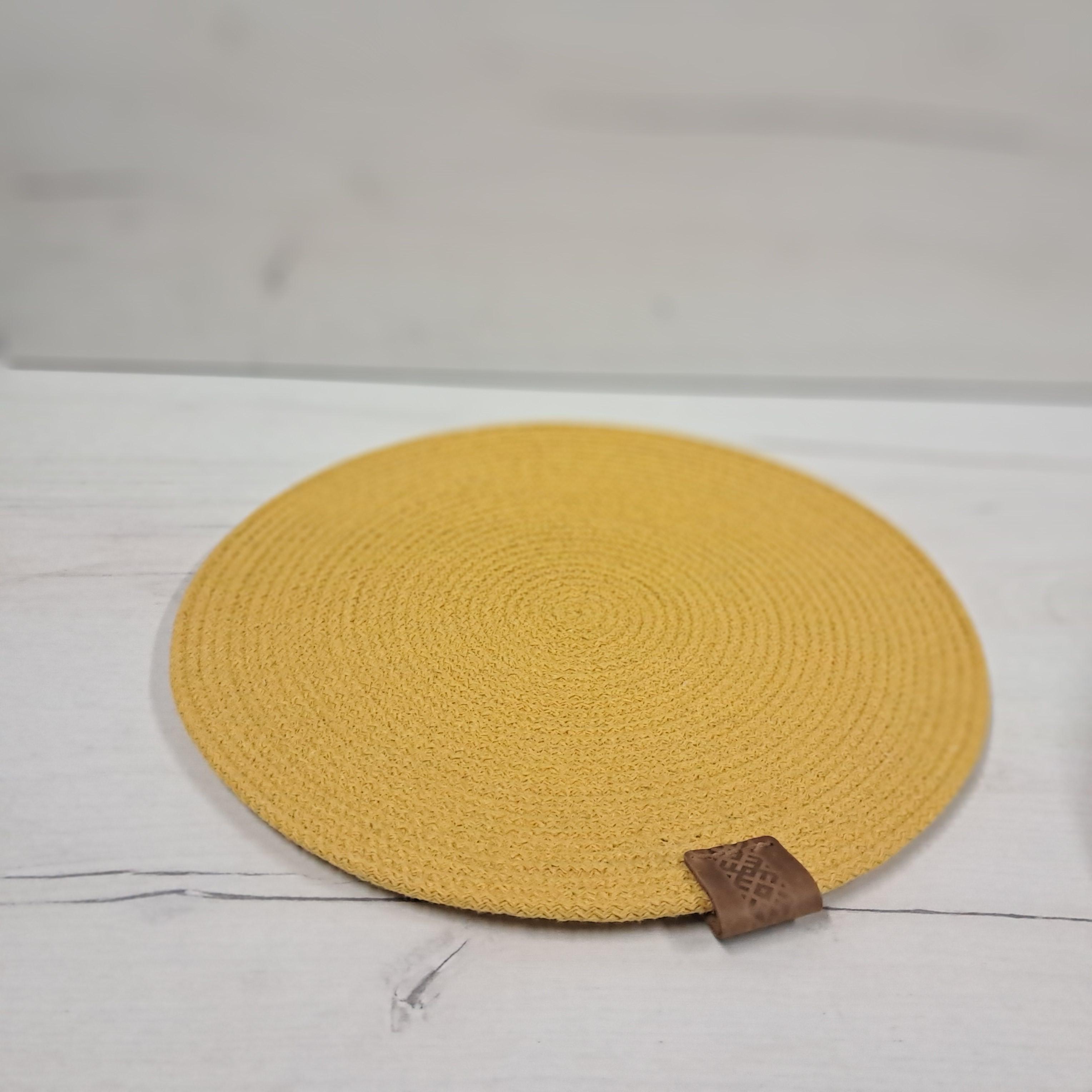 Плейсмат із джуту та бавовняного шнура під гаряче 20 см Жовтий (26198880) - фото 1 Плейсмат із джуту та бавовняного шнура під гаряче 20 см Жовтий (26198880) - фото 1