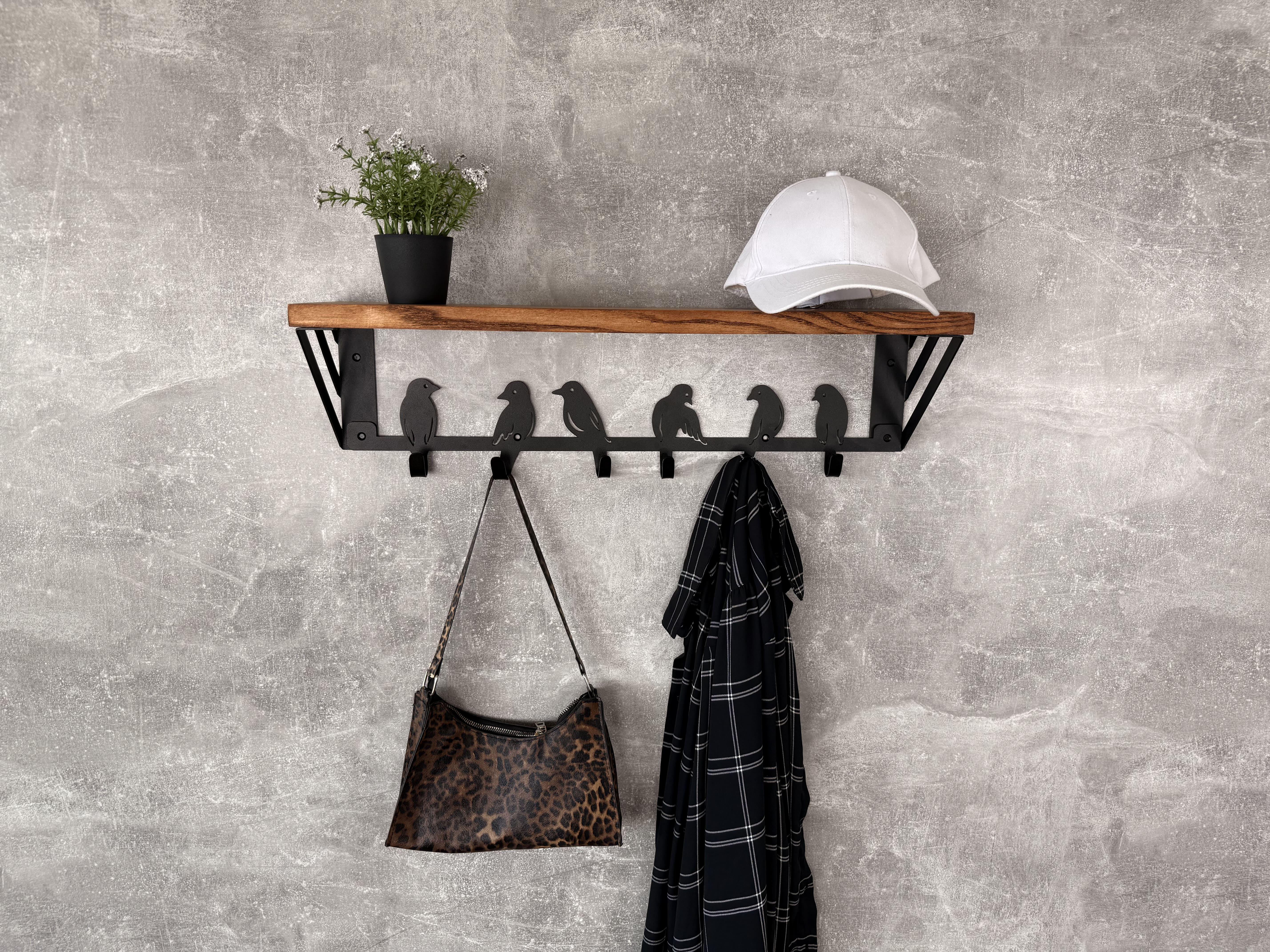 Полка настенная с вешалкой для одежды из дерева и металла с крючками в форме птиц 60 см Черный