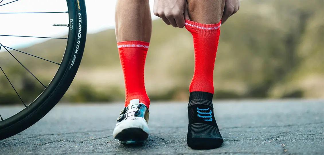 Шкарпетки Compressport Pro Racing Socks V4.0 Bike T2 Red/Black (9dfe9195) - фото 5