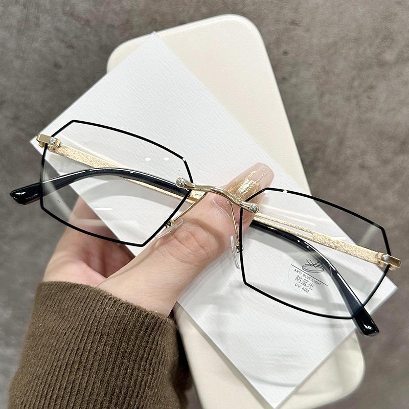 Фотохромні окуляри PhotoGlas для читання з блокуванням синього світла/діоптрія +3,0 оправа Золотистий (2391) - фото 4