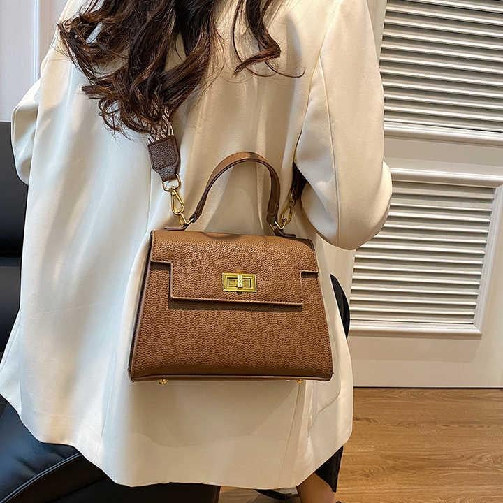 Жіноча сумка Lorian з плечовим ременем в комплекті та однією короткою ручкою Кавовий (LR 2213 COFFEE) - фото 2 Жіноча сумка Lorian з плечовим ременем в комплекті та однією короткою ручкою Кавовий (LR 2213 COFFEE) - фото 2